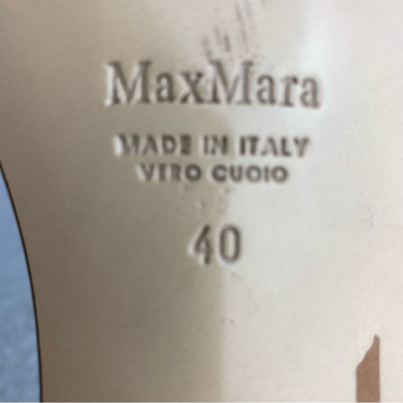 MaxMara Women's Turquoise Patent Leather Flat T-Strap Sandals Size 40/10 - Picture 9 of 9